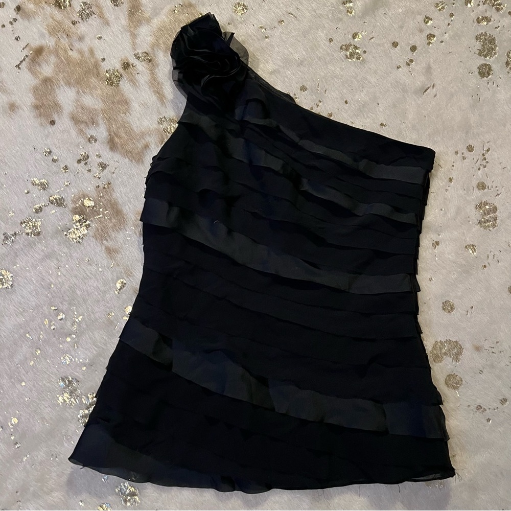 White House Black Market Size 2 Black 100% Silk One Shoulder Tiered Top